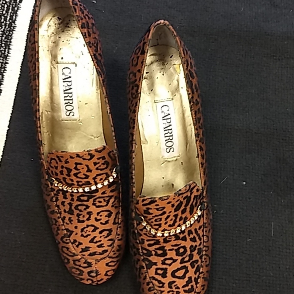 Shoes - Picture 2 of 3